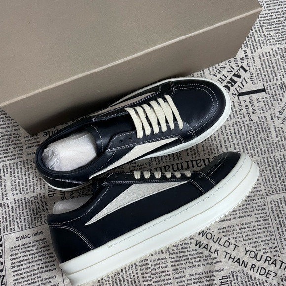 Men's Black and White Sneakers